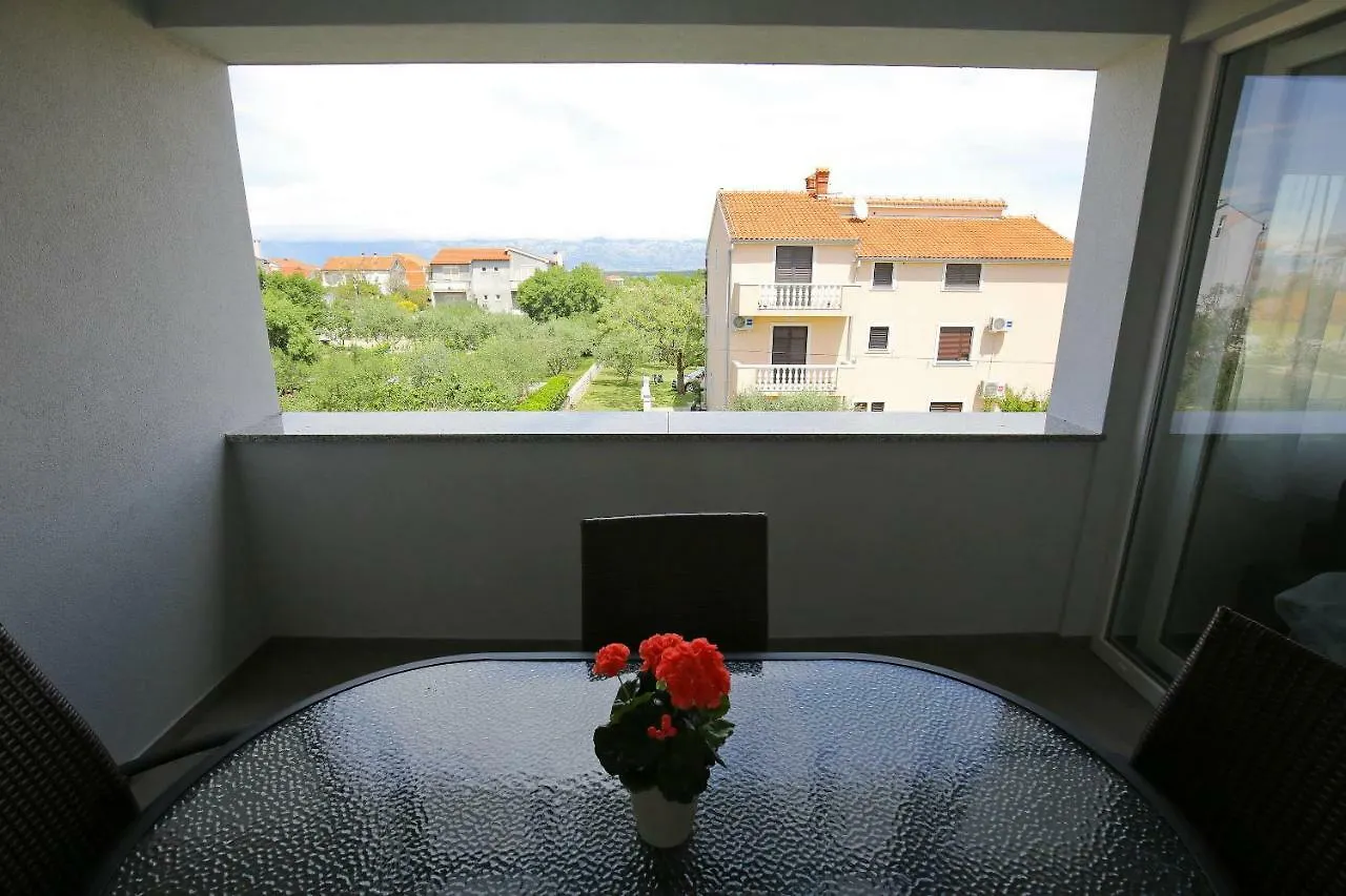 Niko Apartment Nin