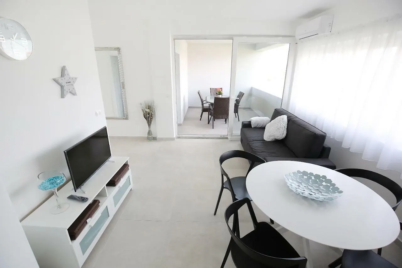 Niko Apartment Nin