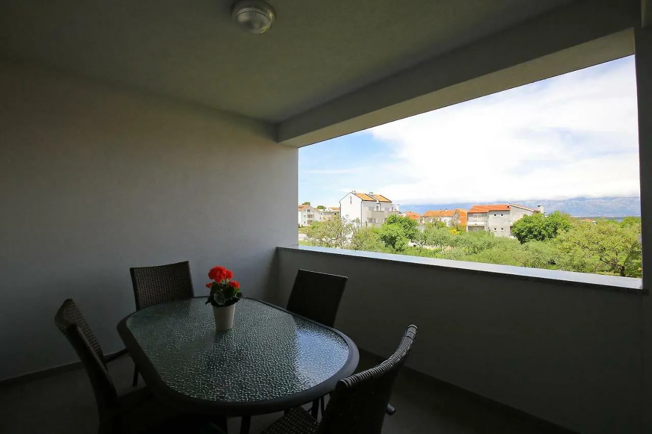 Niko Apartment Nin