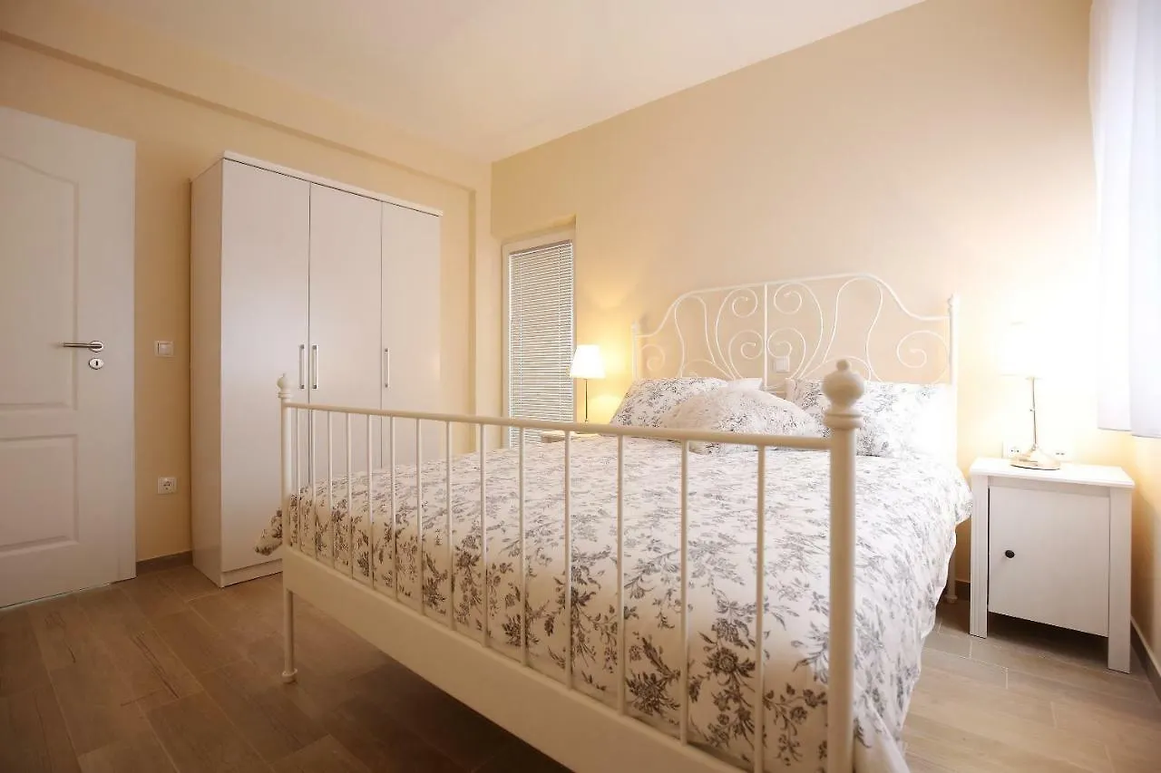 Niko Apartment Nin