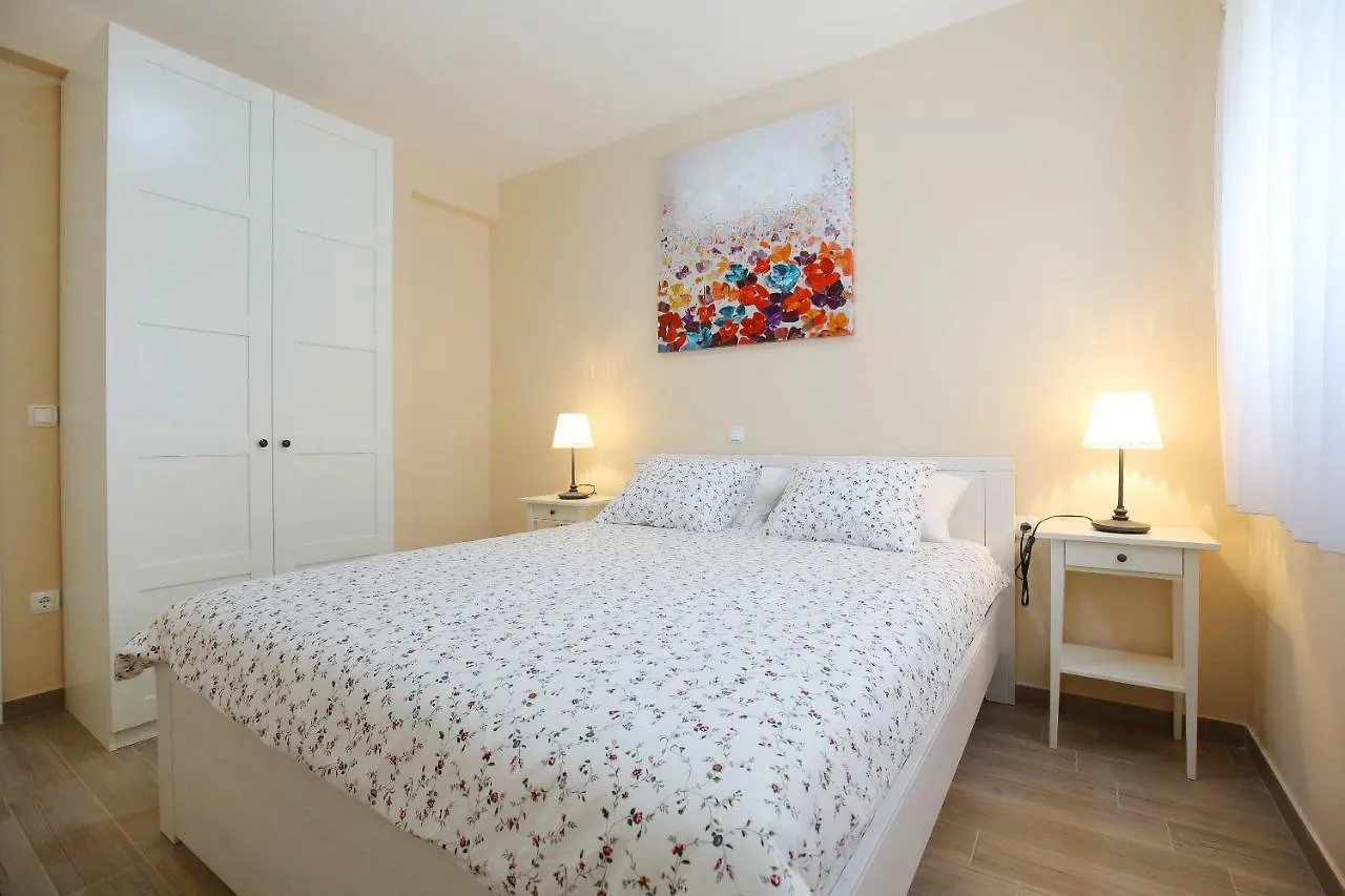 Niko Apartment Nin